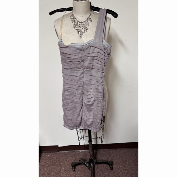 ONE sleeve Gray Dress - Picture 3 of 4